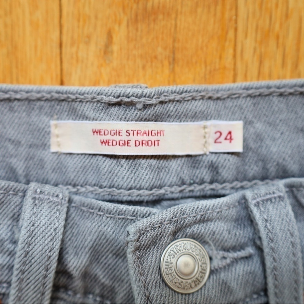 Levi’s Grey Wedgie Straight Leg Jean Women’s Size 24 - Picture 6 of 11